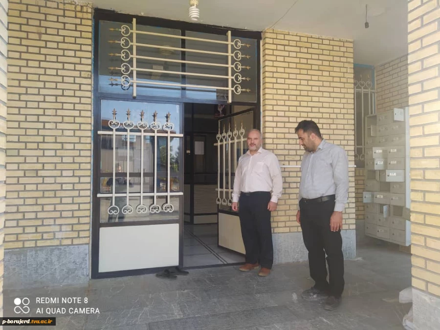 بازدید رئیس آموزشکده فنی و حرفه ای پسرا ن بروجرد از خوابگاه دانشجویی الغدیر  3