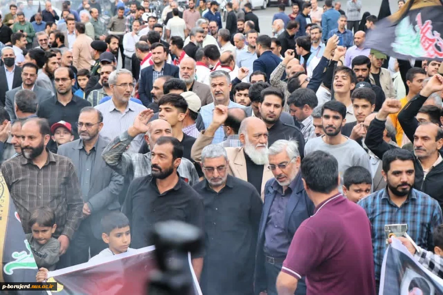 حضور کارکنان، اساتید و دانشجویان دانشکده ملی مهارت پسران بروجرد در مراسم محکومیت جنایات رژیم غاصب صهیونیستی در لبنان و سوگ شهید مقاومت سید حسن نصرالله 5