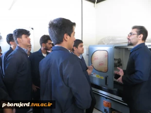 بازدید دانشجویان هنرستان های شهرستان بروجرد از امکانات، تجهیزات آموزشکده 4